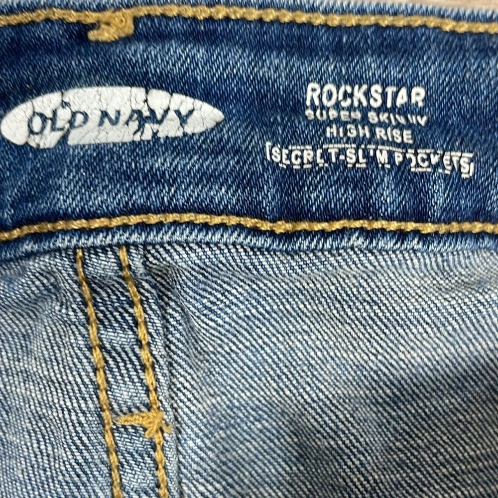 Old Navy Rockstar Super Skinny High Rise Secret Slim Pocket Distressed Denim 18L